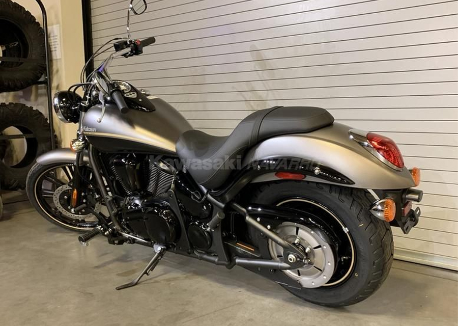 Vulcan 900 