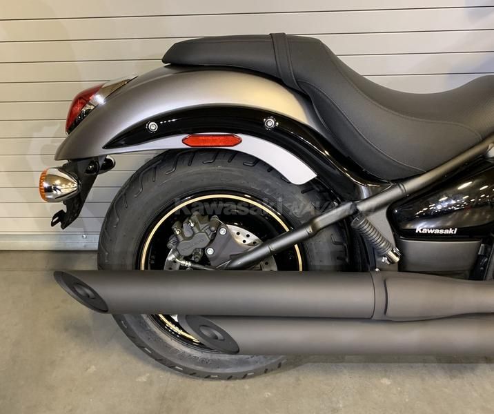 Vulcan 900 