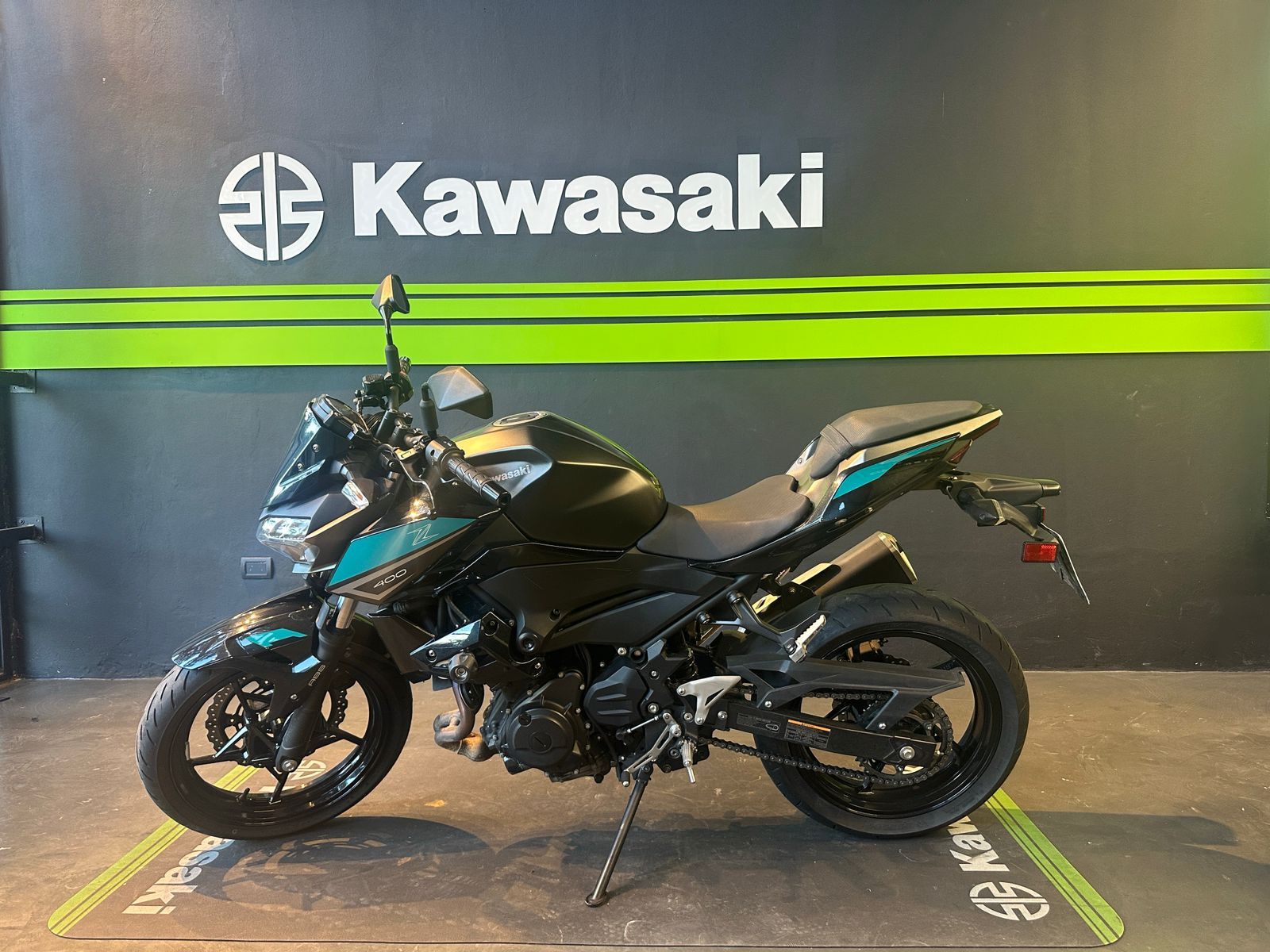 Z 400 usado 2023 con 20000 km int 51808 1M (1) [M3703]