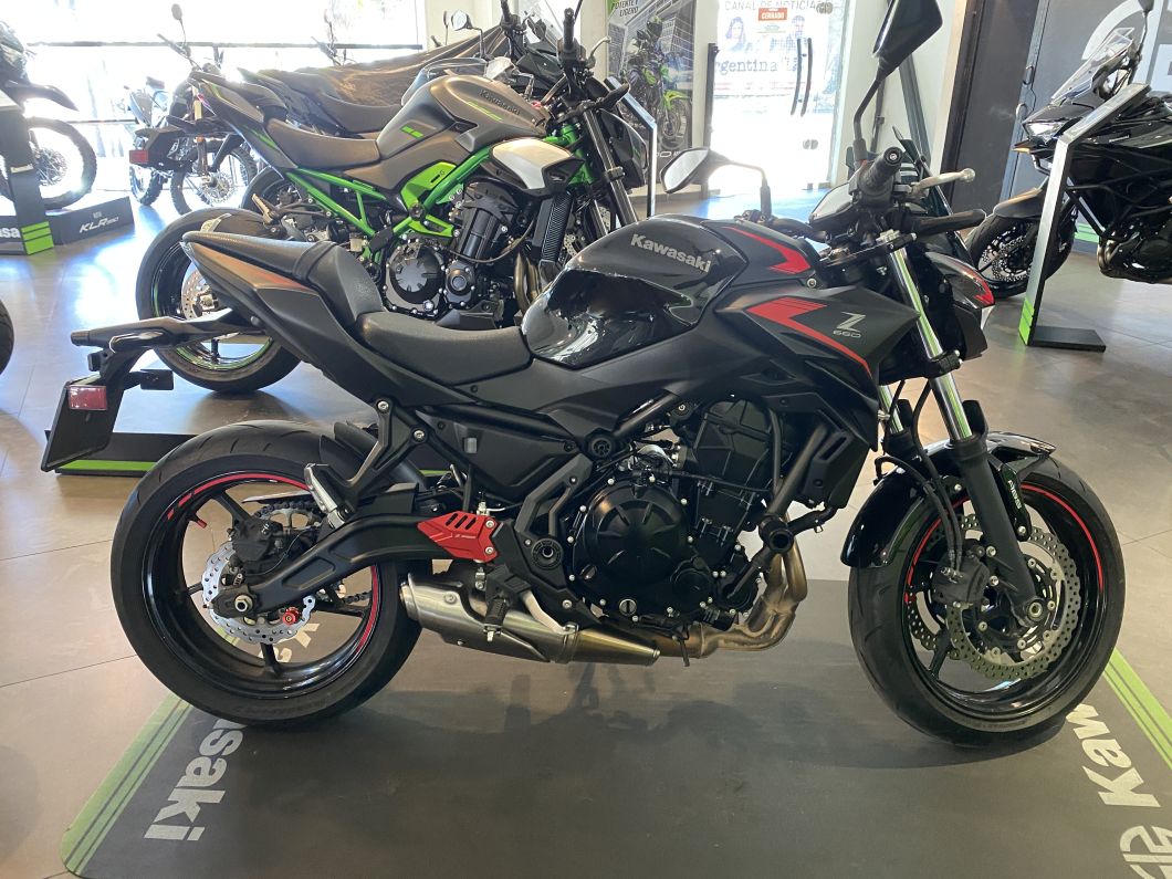 Z 650 usado 2024 con 8500 km 1M (0) [M3968]